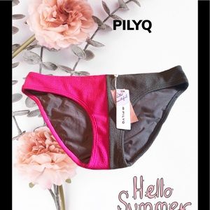 PILYQ Two-tone Bikini Bottom in Açaí Reef Size L